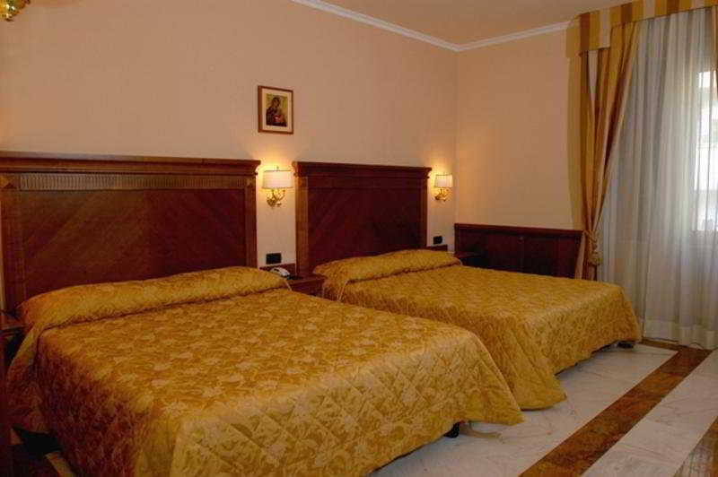 Tmark Hotel Vaticano Rome Exterior photo